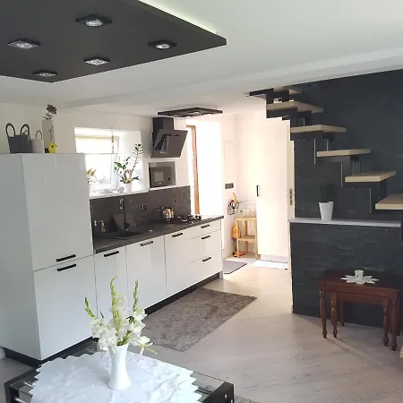 Rozana 木屋 *